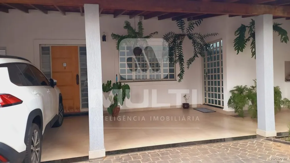 Casa, 5 quartos, 256 m² - Foto 1