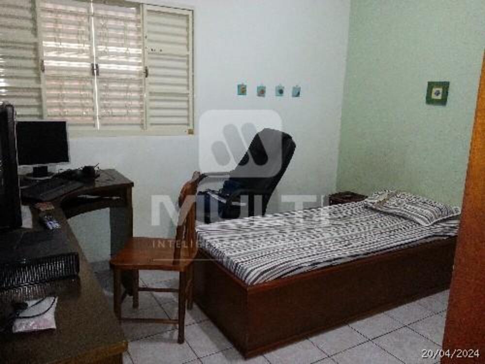 Casa, 2 quartos, 186 m² - Foto 1