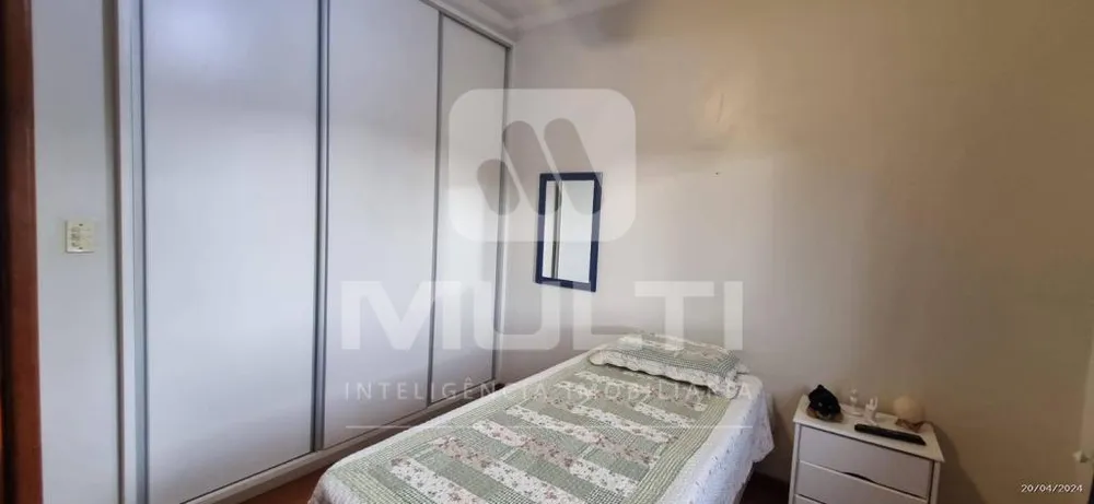 Casa, 4 quartos, 262 m² - Foto 4