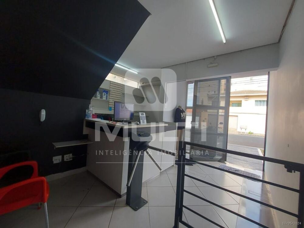 Prédio Inteiro à venda com 2 quartos, 420m² - Foto 4