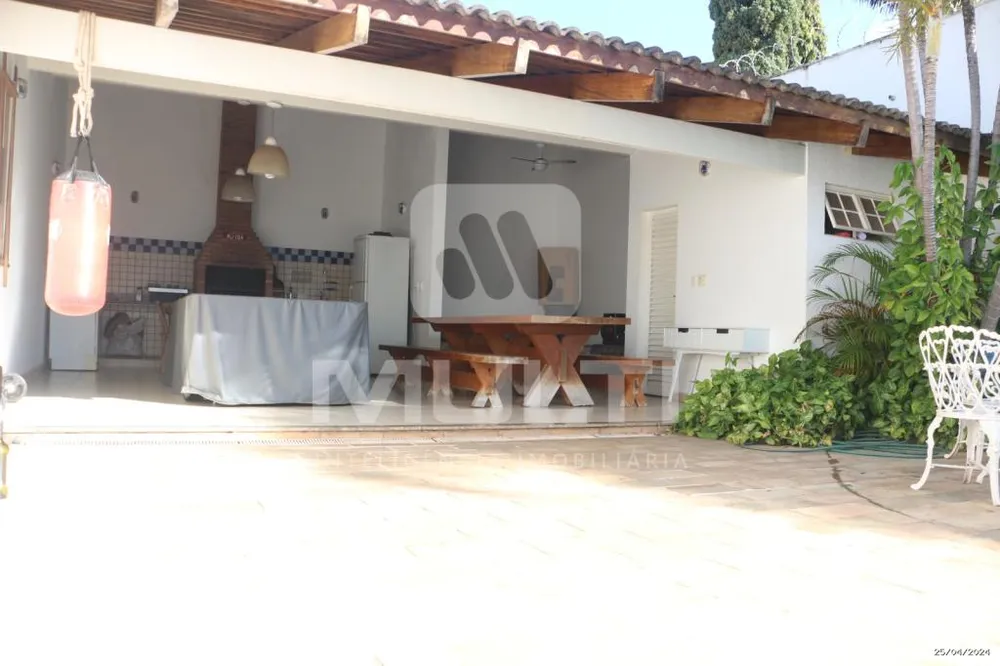 Casa, 3 quartos, 367 m² - Foto 4