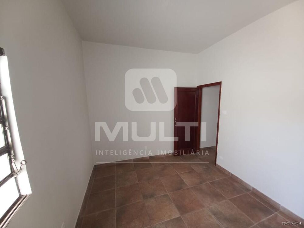 Casa, 3 quartos, 219 m² - Foto 4