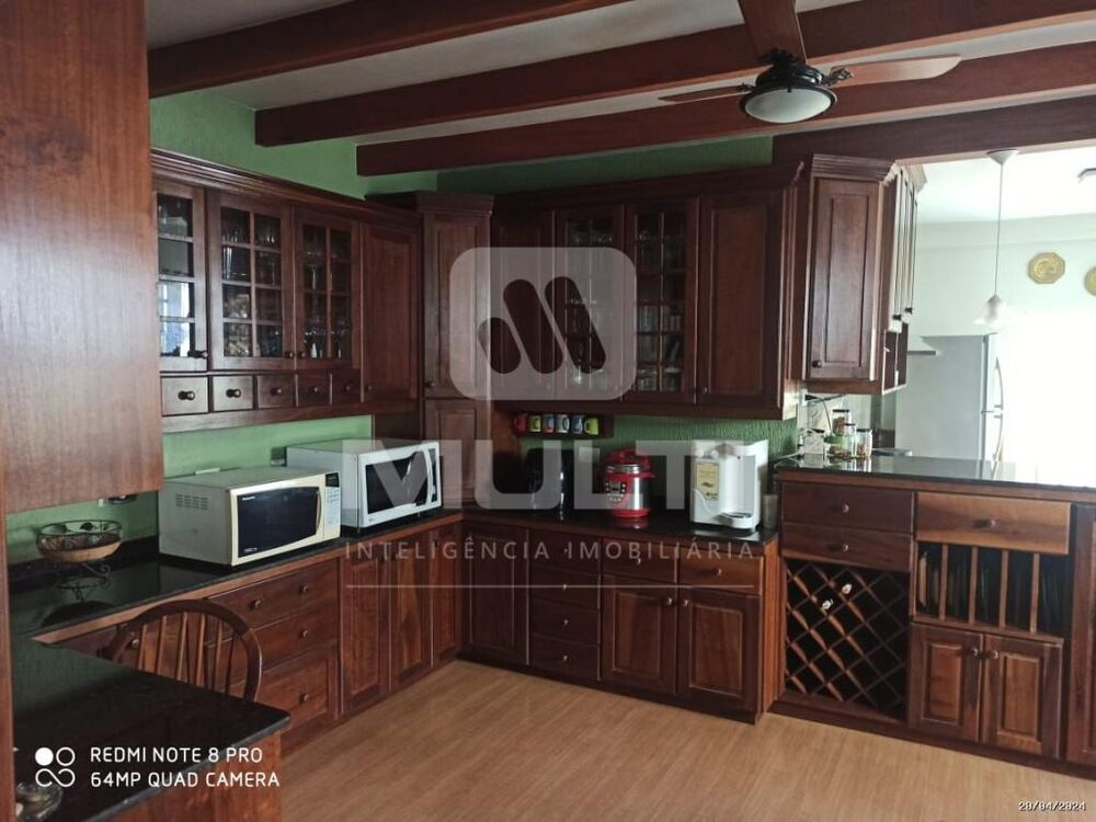 Casa, 3 quartos, 270 m² - Foto 15