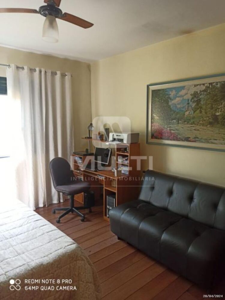 Casa, 3 quartos, 270 m² - Foto 2