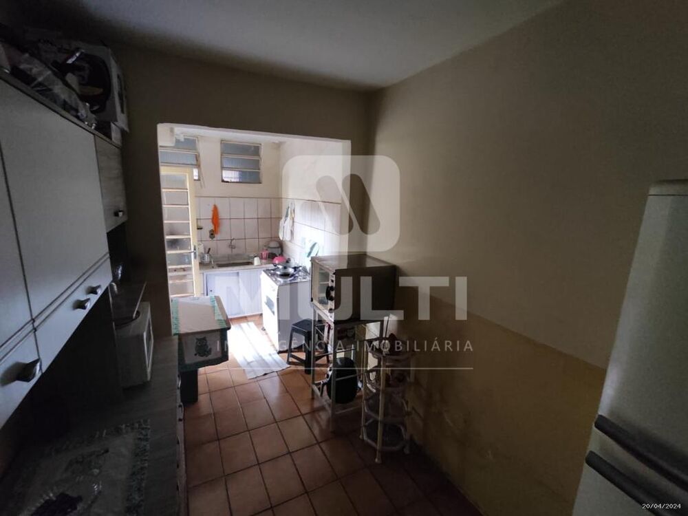 Casa, 7 quartos, 230 m² - Foto 2