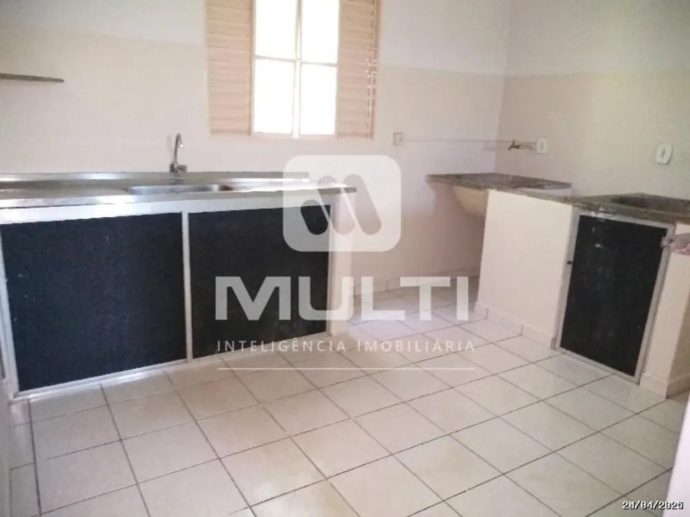 Casa, 3 quartos, 80 m² - Foto 2