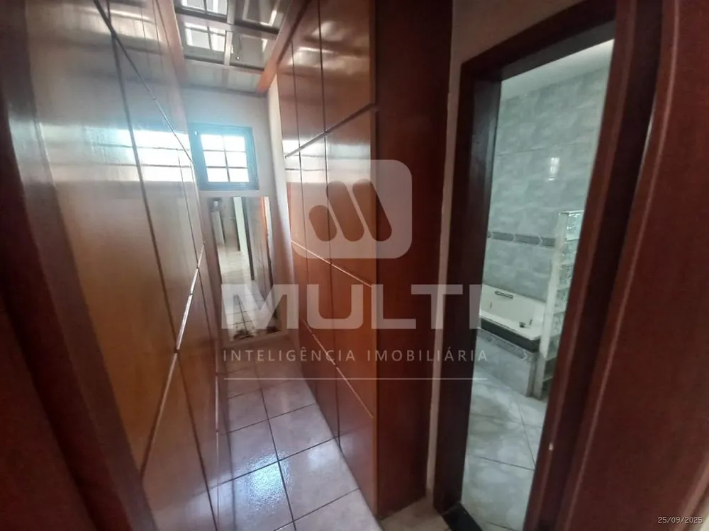 Casa, 3 quartos, 220 m² - Foto 1