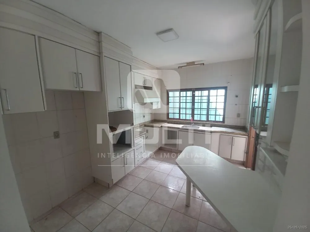 Casa, 3 quartos, 220 m² - Foto 8