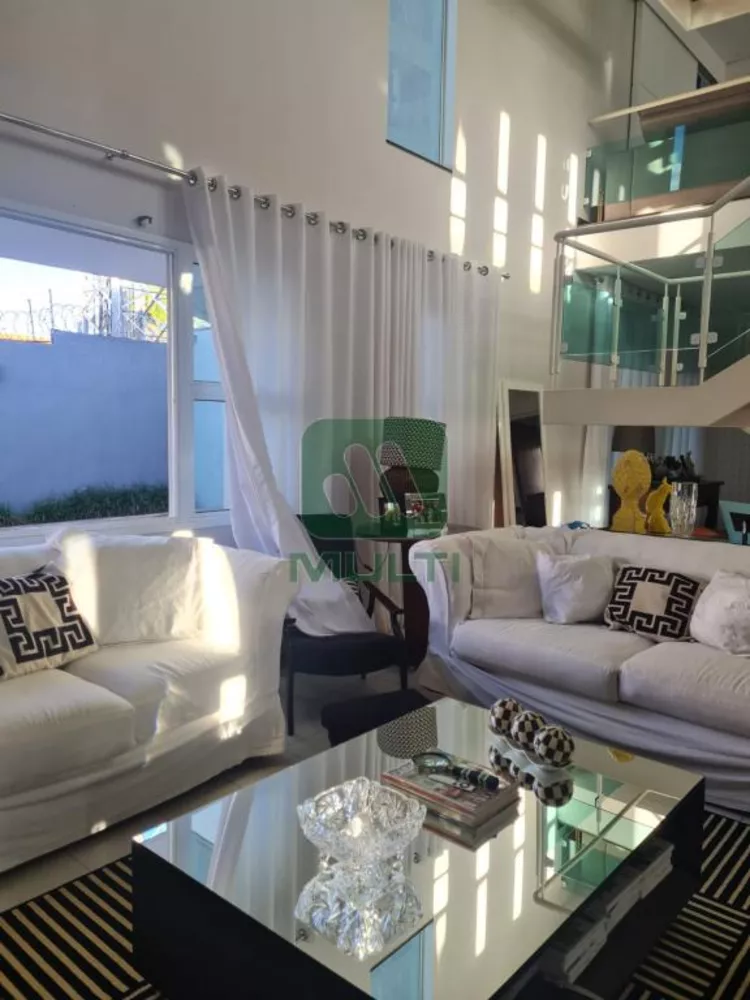 Casa à venda com 4 quartos, 425m² - Foto 7