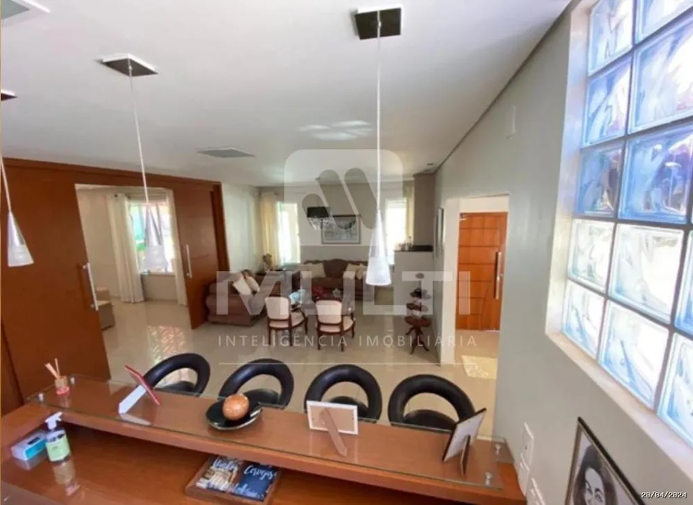 Casa, 3 quartos, 177 m² - Foto 1
