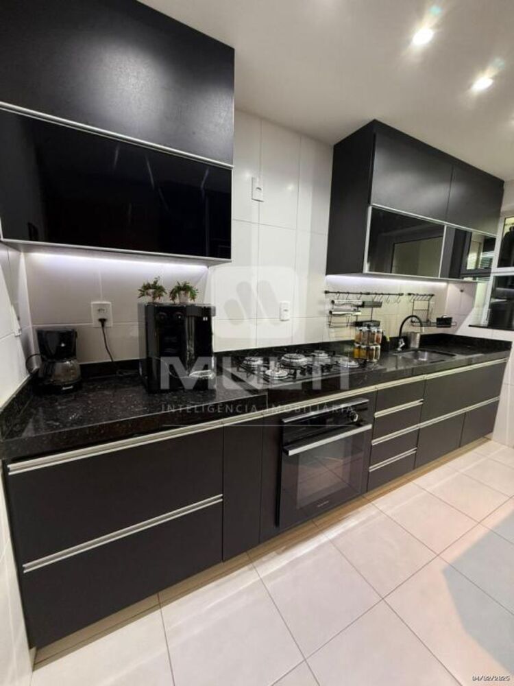 Apartamento à venda com 3 quartos, 117m² - Foto 8