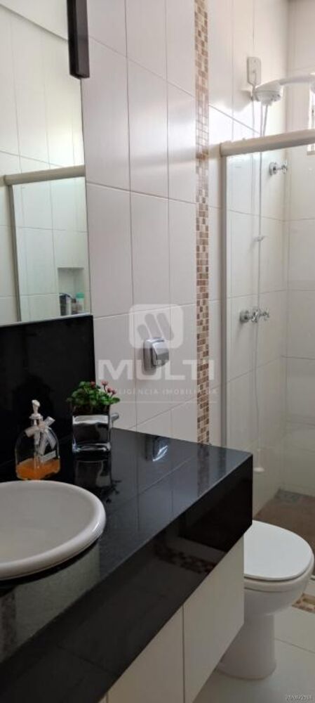 Casa de Condomínio à venda com 3 quartos, 209m² - Foto 7