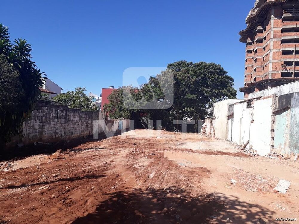 Loteamento e Condomínio - Foto 1
