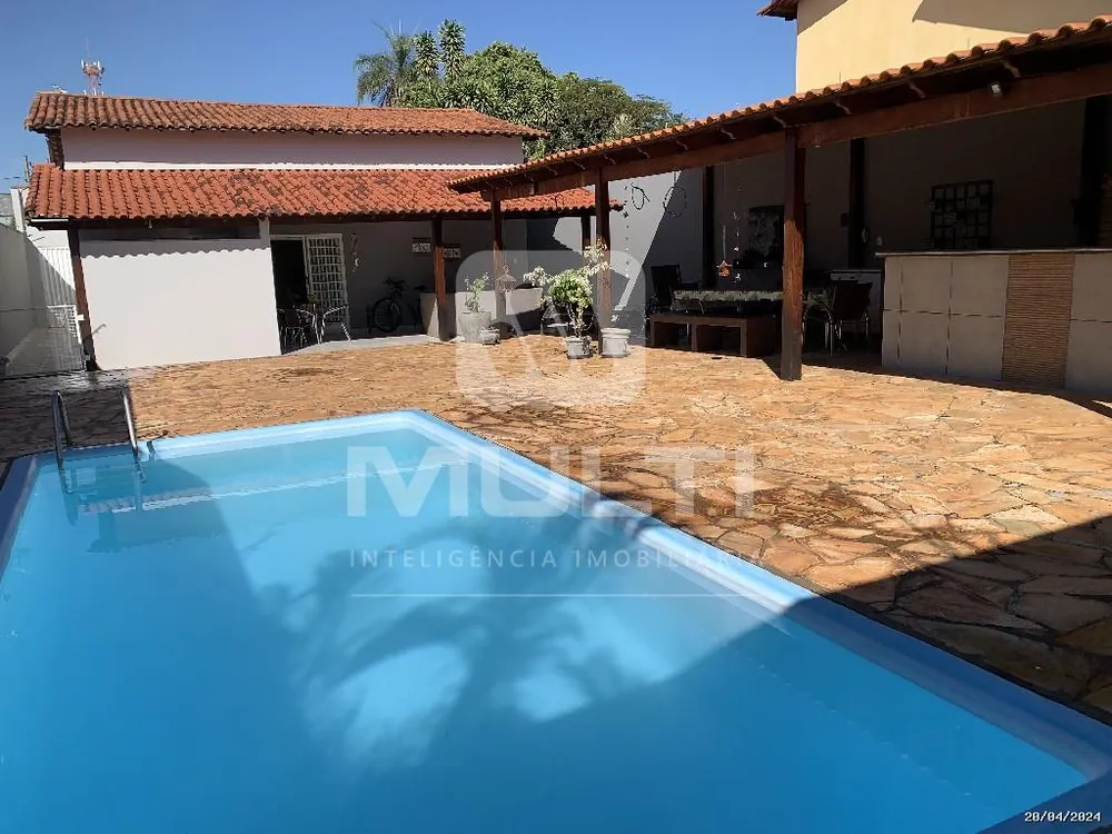 Casa, 3 quartos, 216 m² - Foto 11