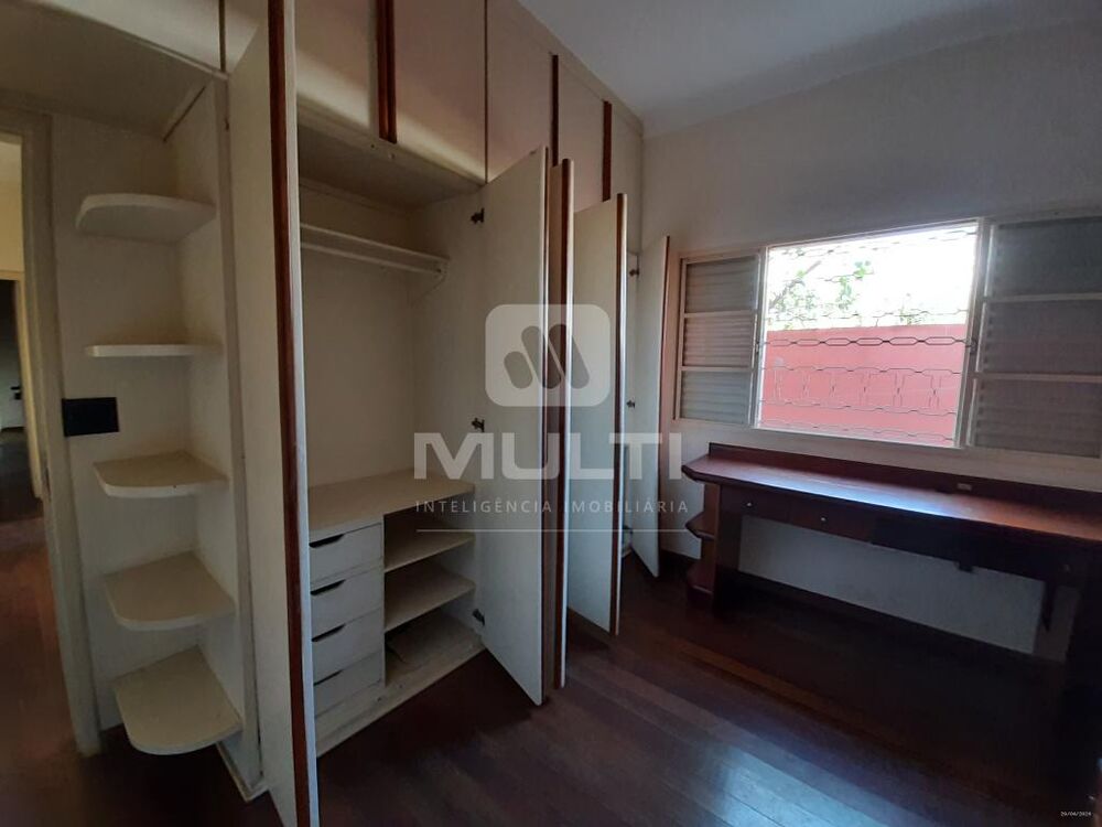 Casa, 3 quartos, 229 m² - Foto 8