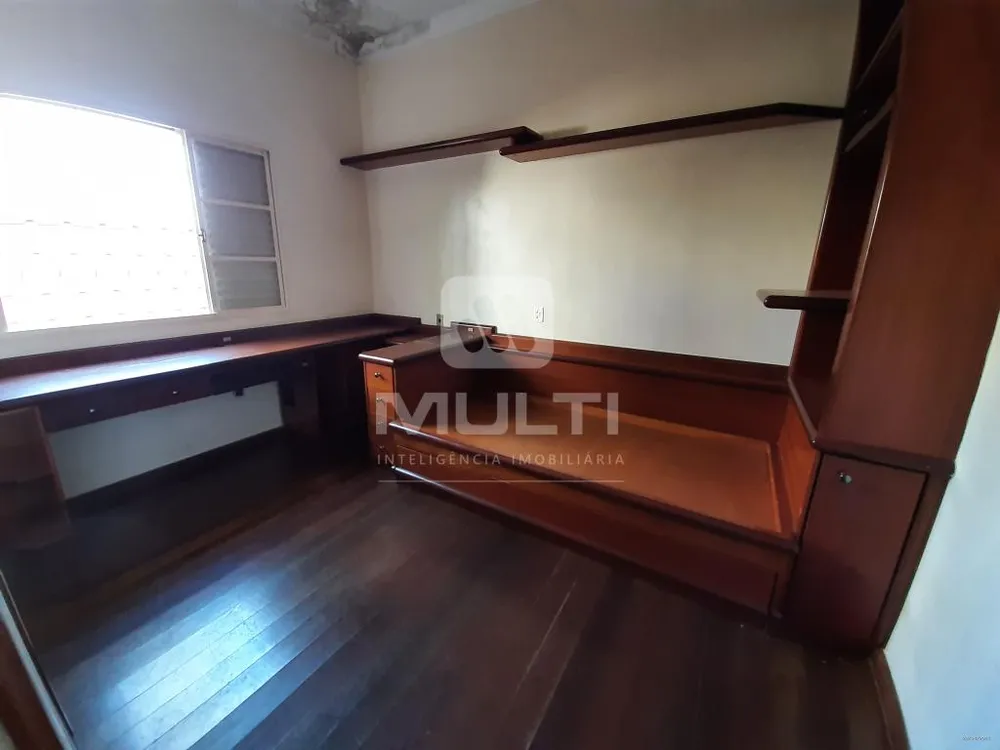 Casa, 3 quartos, 229 m² - Foto 11