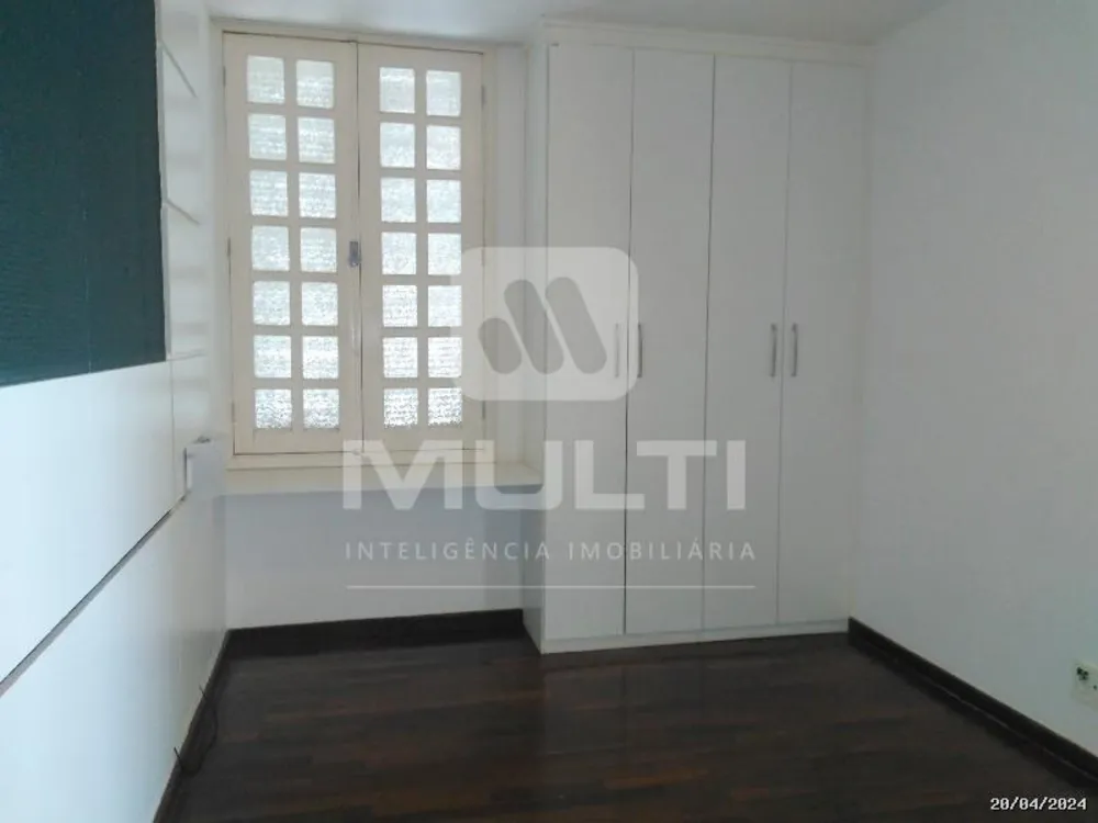 Casa, 4 quartos, 156 m² - Foto 1