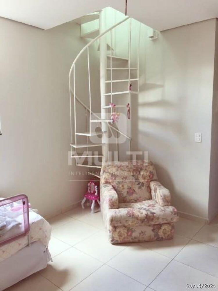 Casa, 3 quartos, 240 m² - Foto 4