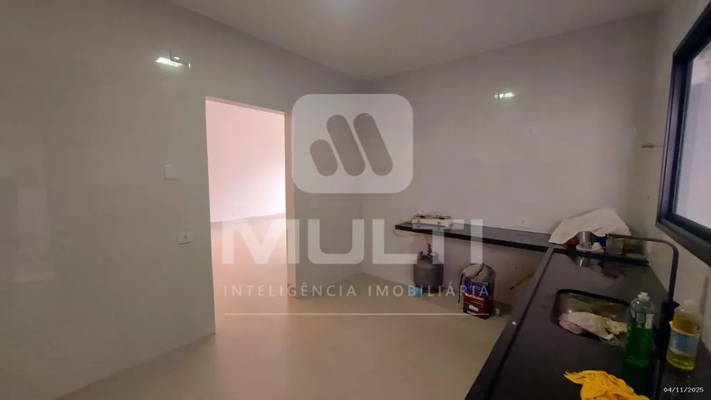 Casa, 3 quartos, 175 m² - Foto 2