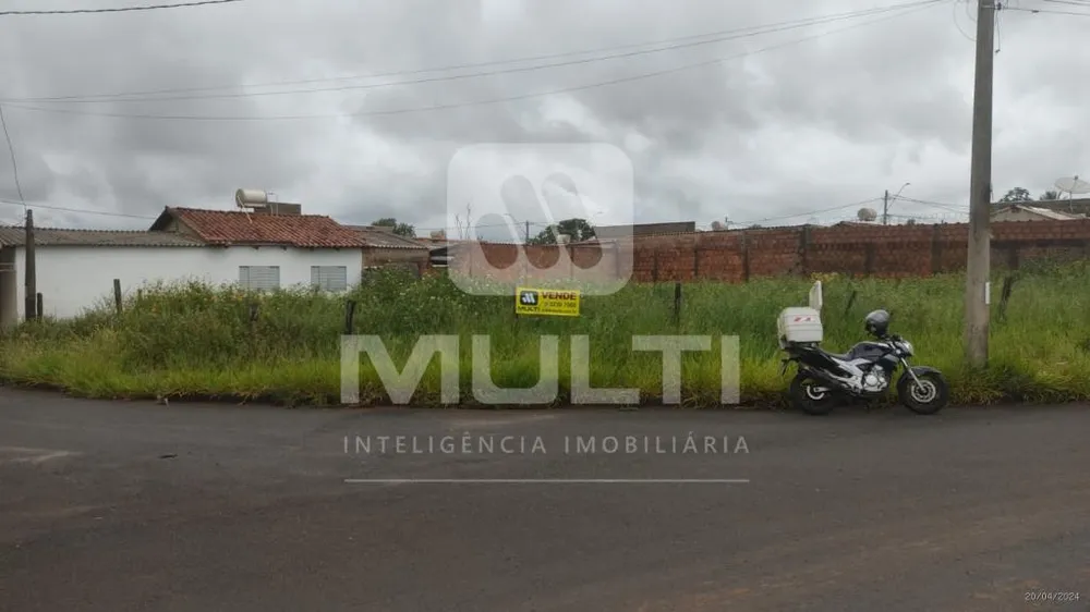 Loteamento e Condomínio - Foto 1