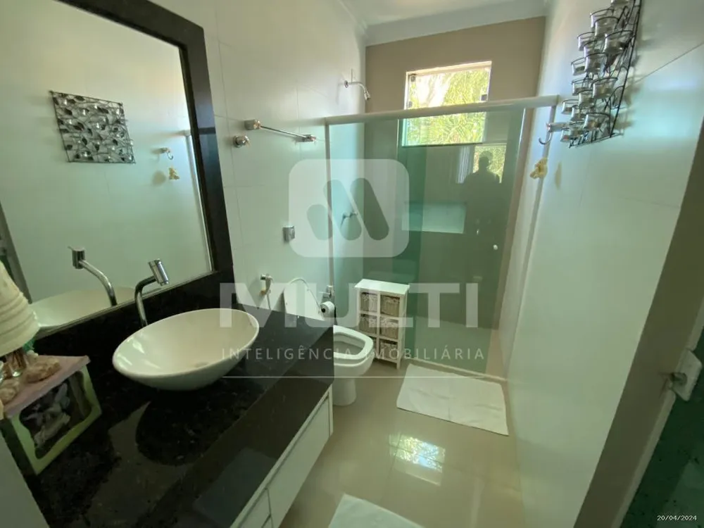 Casa, 3 quartos, 202 m² - Foto 4