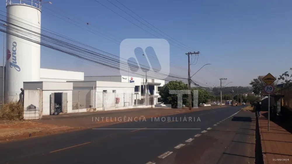 Loteamento e Condomínio - Foto 2