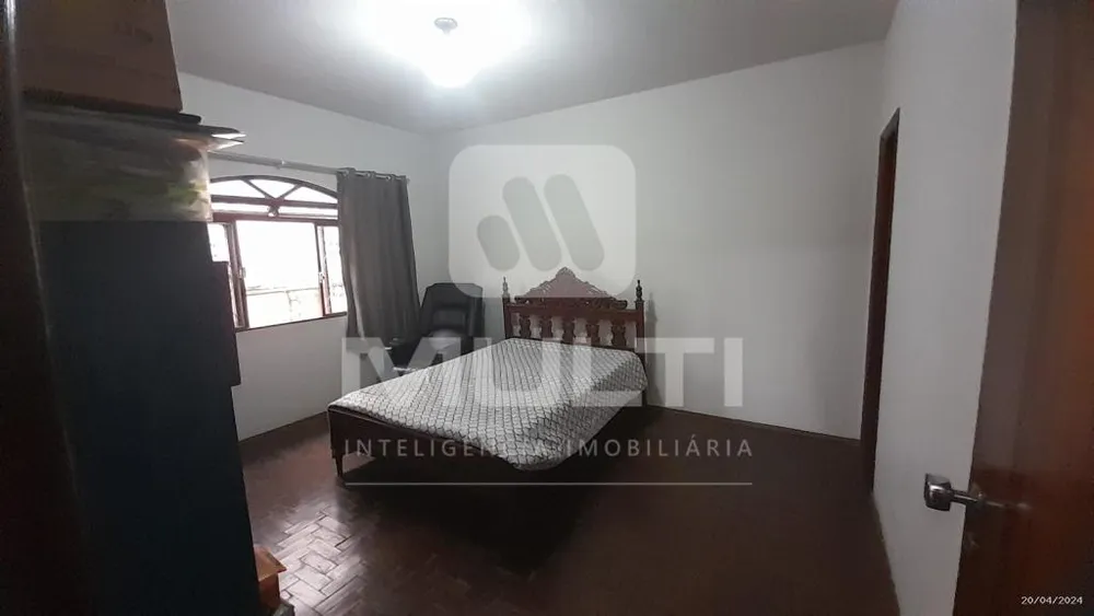 Casa, 3 quartos, 228 m² - Foto 4