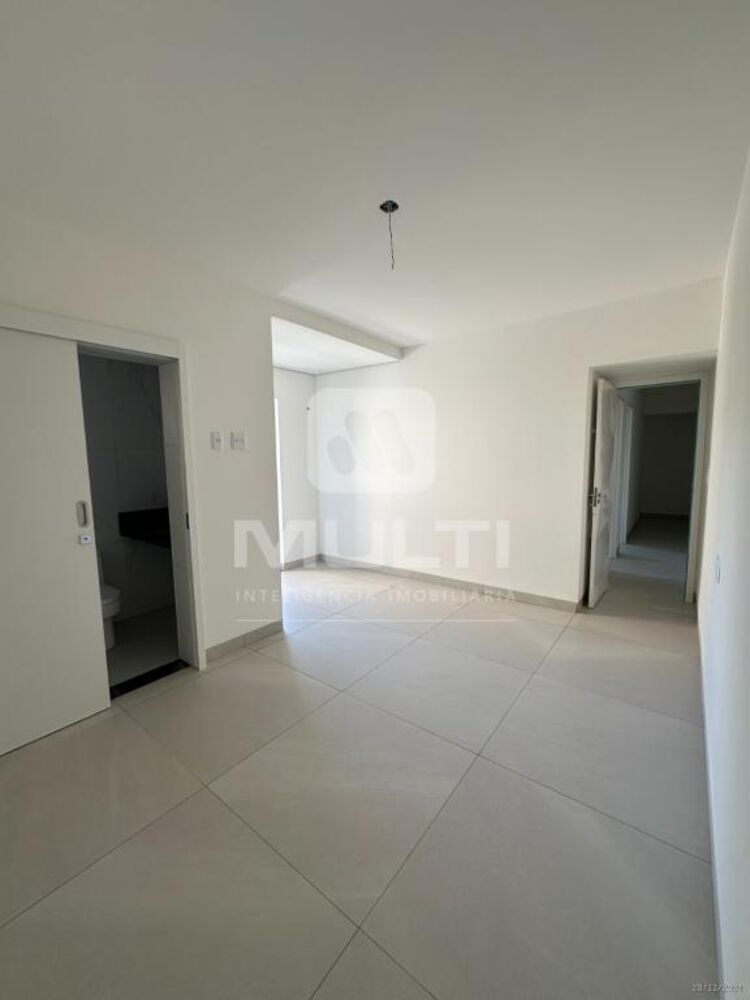 Cobertura à venda com 2 quartos, 110m² - Foto 4
