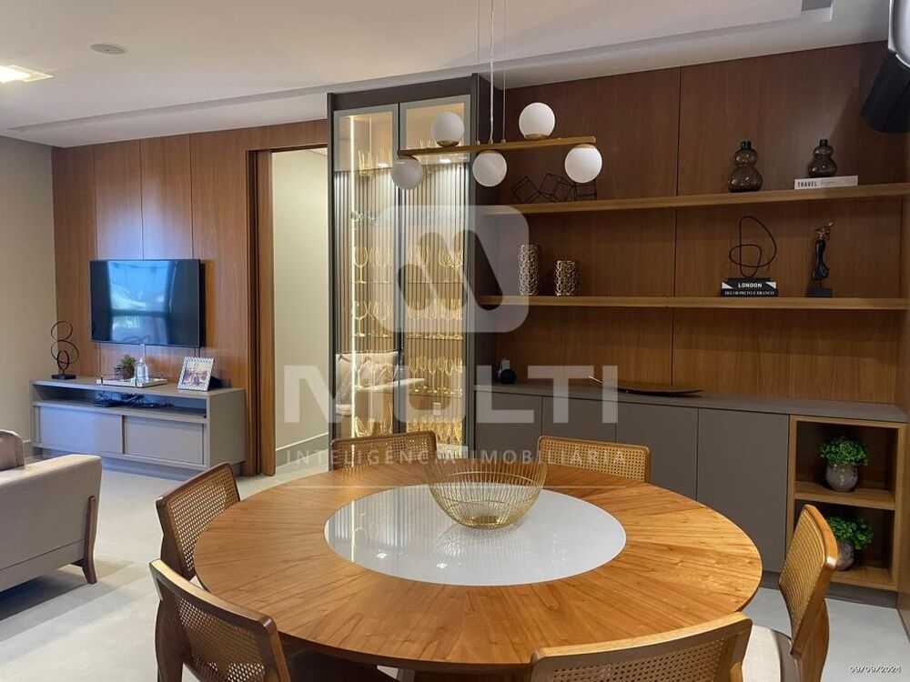 Apartamento à venda com 3 quartos, 116m² - Foto 2