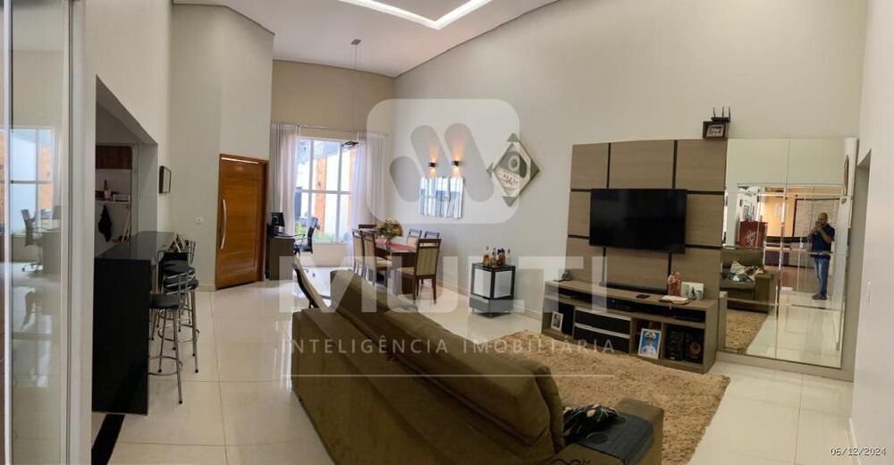 Casa, 3 quartos, 216 m² - Foto 2