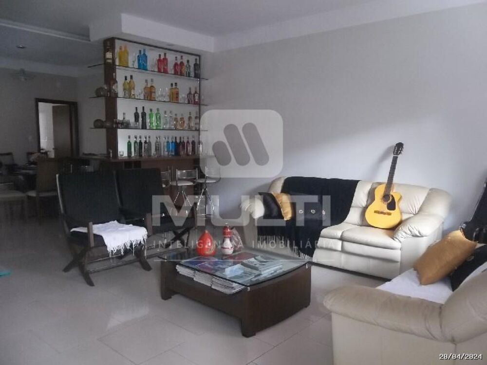 Casa, 4 quartos, 438 m² - Foto 3