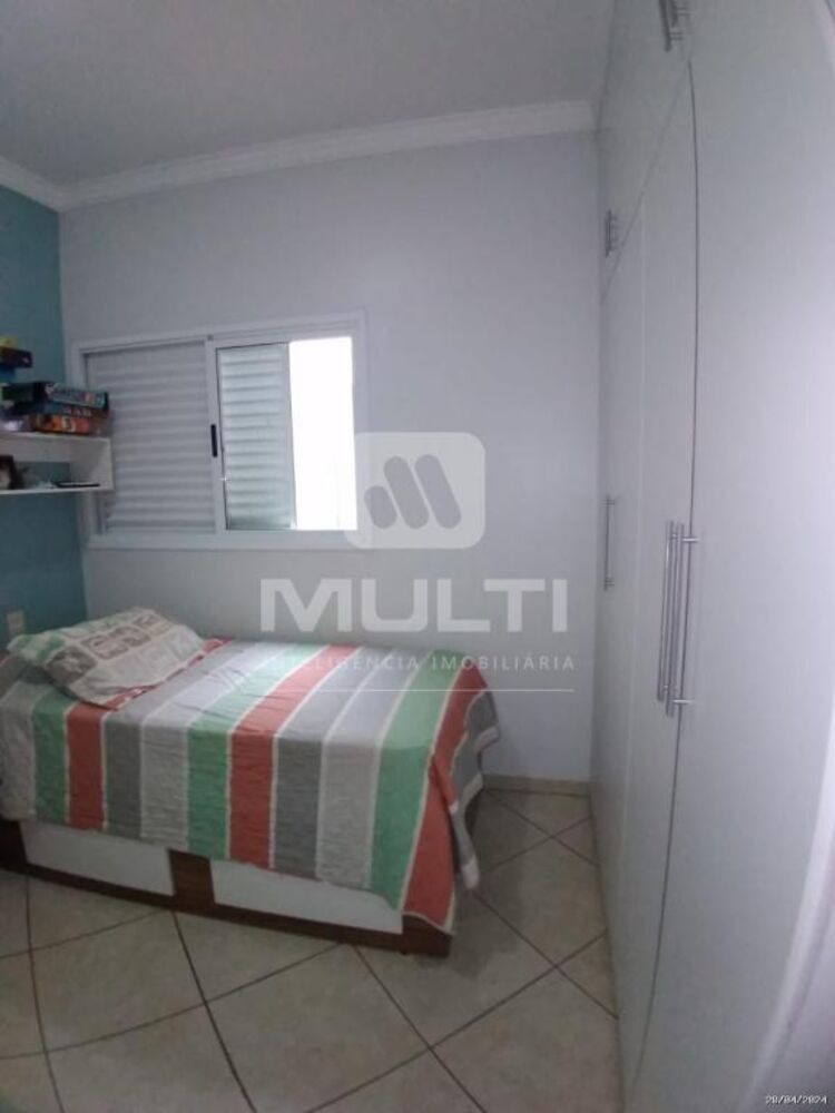 Casa, 3 quartos, 253 m² - Foto 22