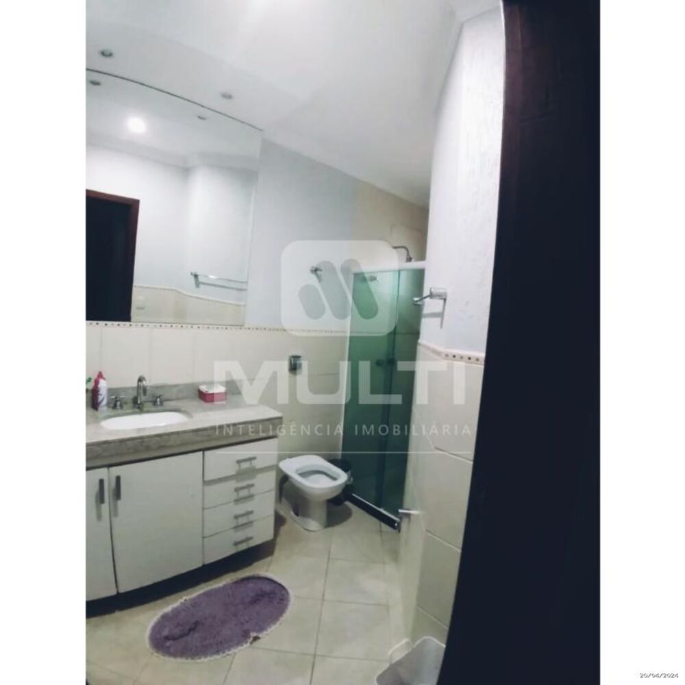 Casa, 3 quartos, 253 m² - Foto 1