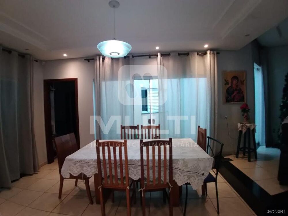 Casa, 3 quartos, 253 m² - Foto 24