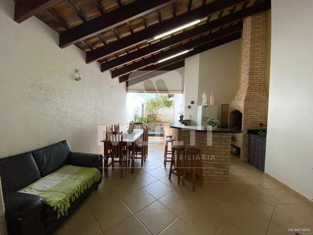 Casa, 3 quartos, 253 m² - Foto 2