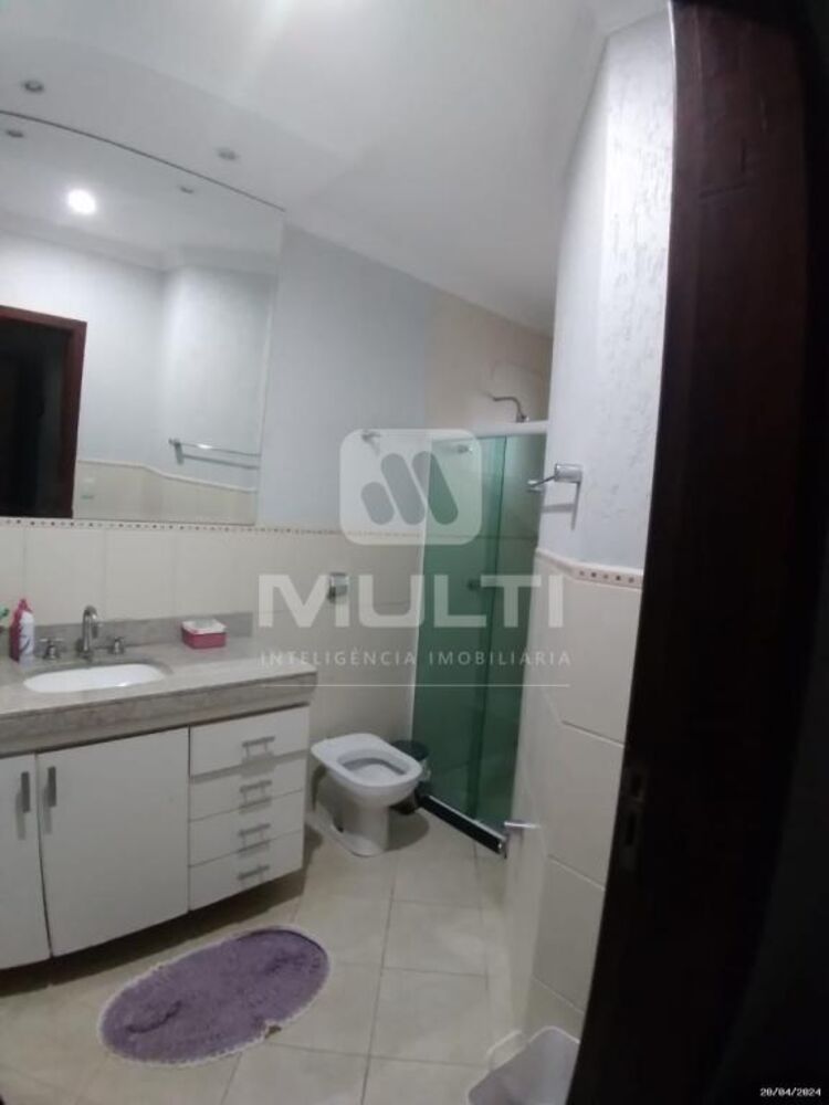 Casa, 3 quartos, 253 m² - Foto 4