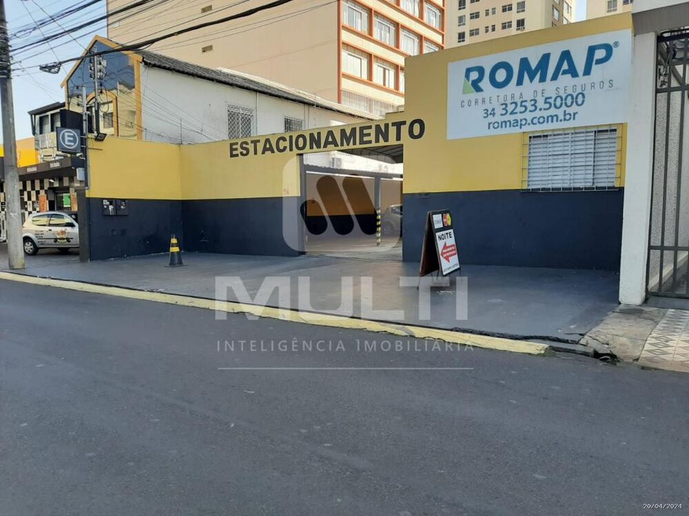 Loteamento e Condomínio - Foto 4