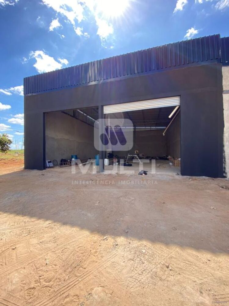 Casa, 1 quarto, 216 m² - Foto 1