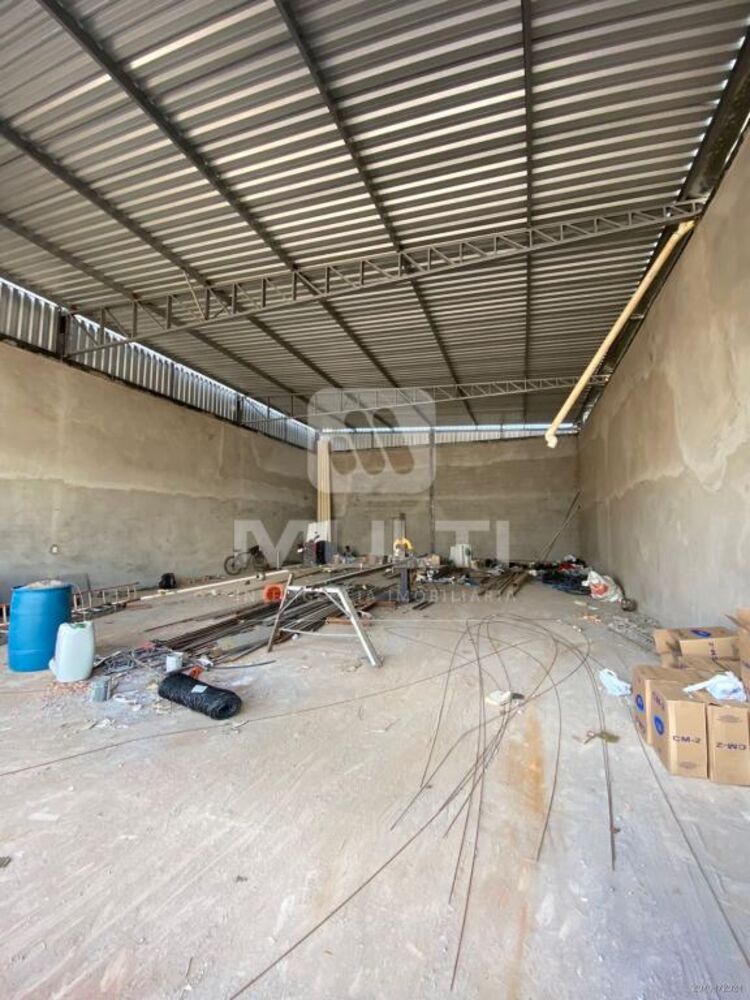 Casa, 1 quarto, 216 m² - Foto 2
