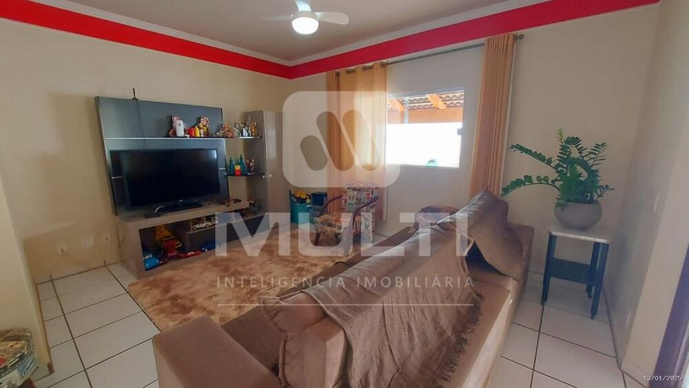 Casa, 4 quartos, 220 m² - Foto 1