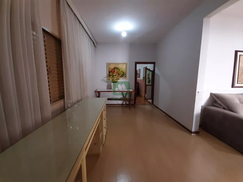 Casa à venda com 3 quartos, 154m² - Foto 7