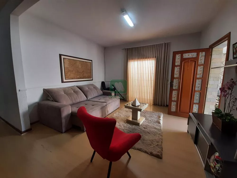 Casa à venda com 3 quartos, 154m² - Foto 8