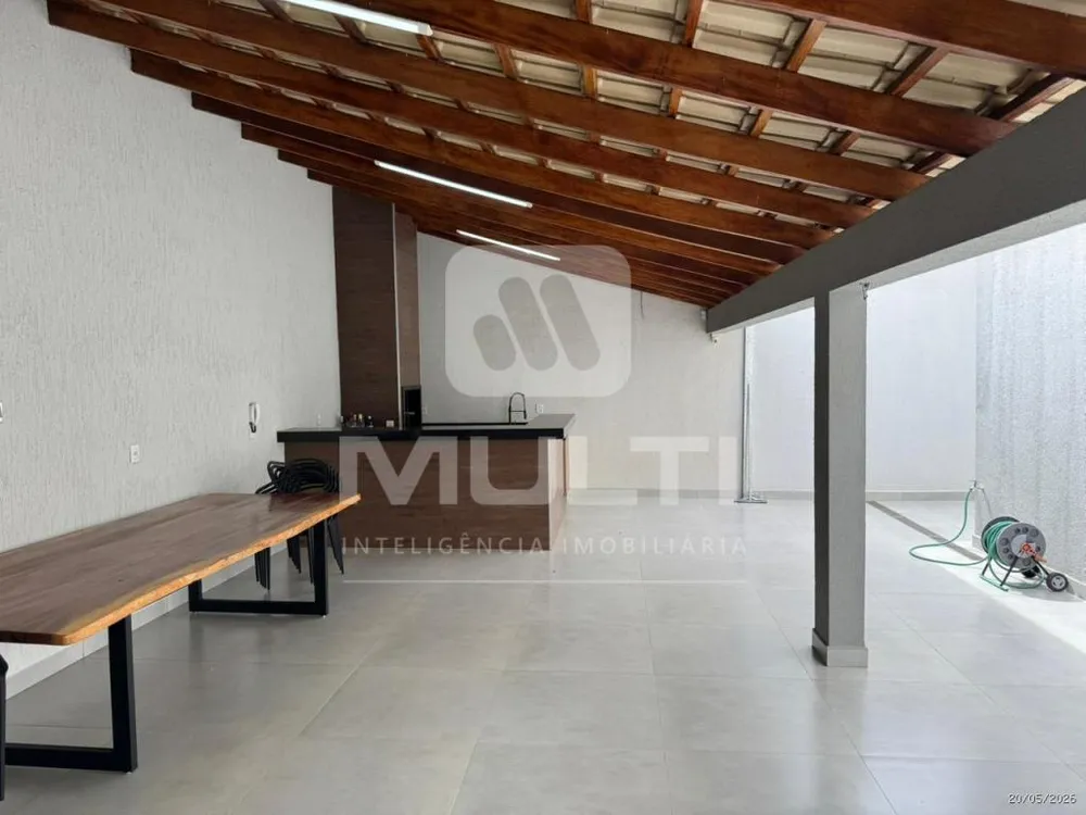 Casa, 3 quartos, 235 m² - Foto 3