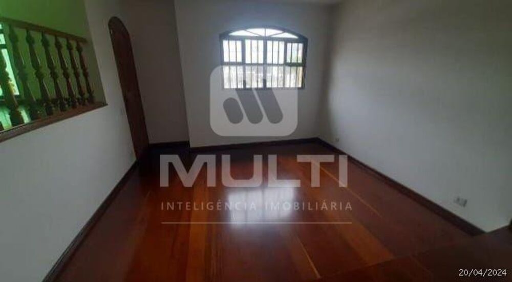 Casa, 6 quartos, 357 m² - Foto 1
