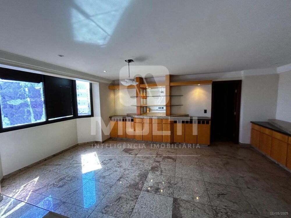 Apartamento, 4 quartos, 218 m² - Foto 2