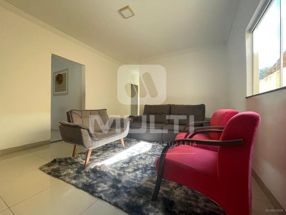 Casa, 3 quartos, 156 m² - Foto 2