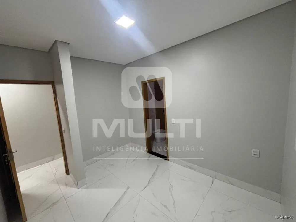 Casa, 3 quartos, 230 m² - Foto 1