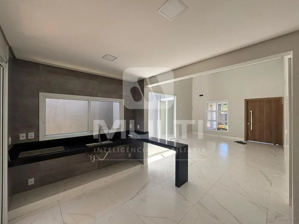 Casa, 3 quartos, 230 m² - Foto 3