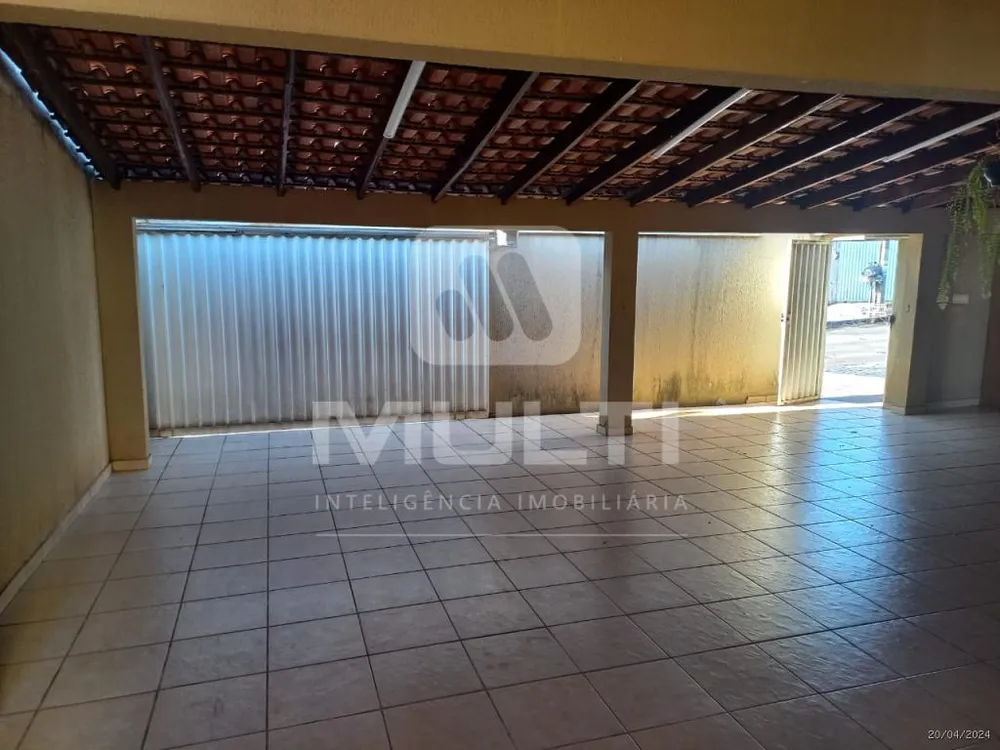 Casa, 3 quartos, 220 m² - Foto 2