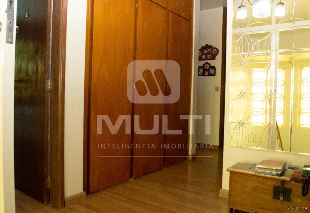 Casa, 4 quartos, 340 m² - Foto 2